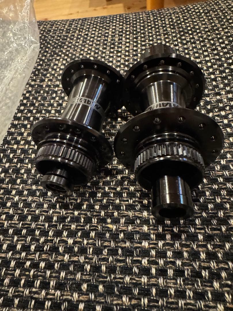 MAVIC マビック　ロードハブ　28H 前後　新品