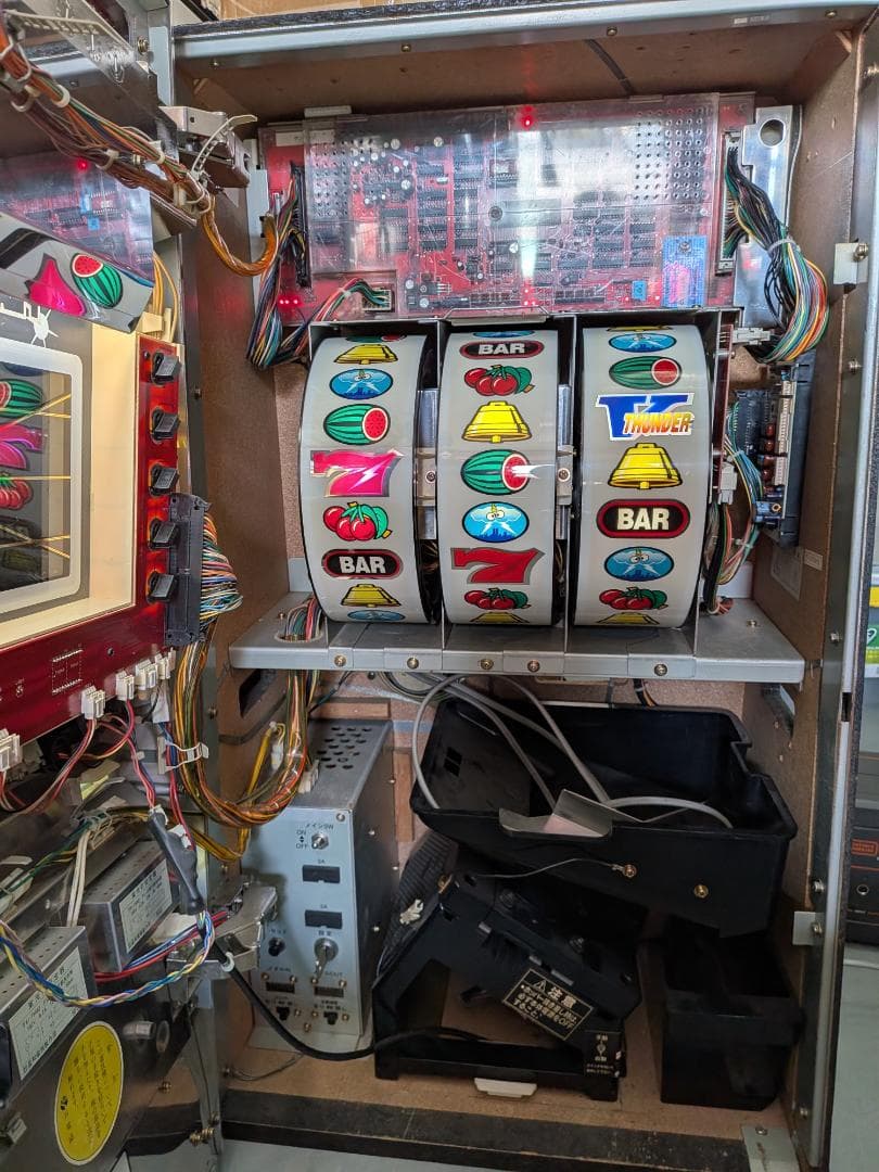 パチスロ　サンダーV実機　４号機　アルゼ　メーシー　スロット　家スロ