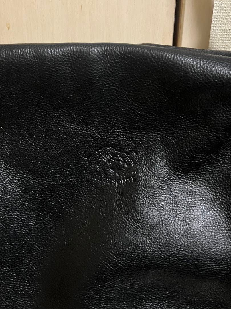 IL BISONTE バケツ型ショルダーバッグ