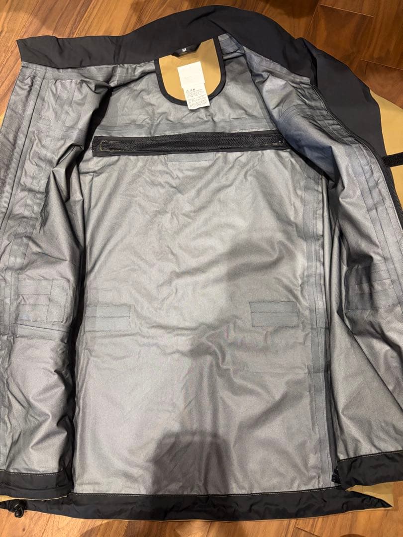 ゴアテックス　GOLDWIN 防水　レインスーツGORETEX 上下セット