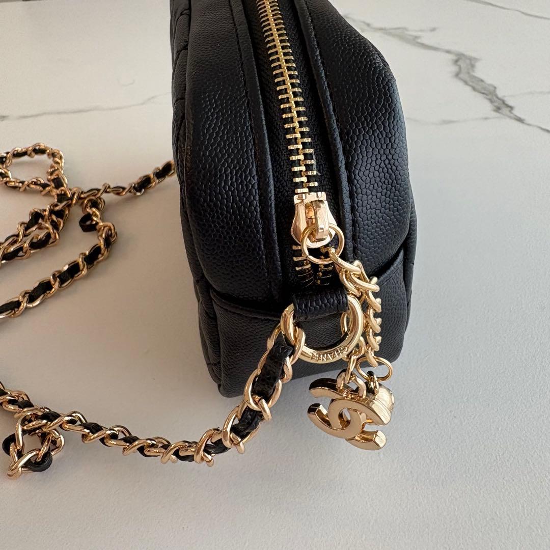 CHANEL ノベルティ ショルダーバッグ チェーンポーチ チャーム付き