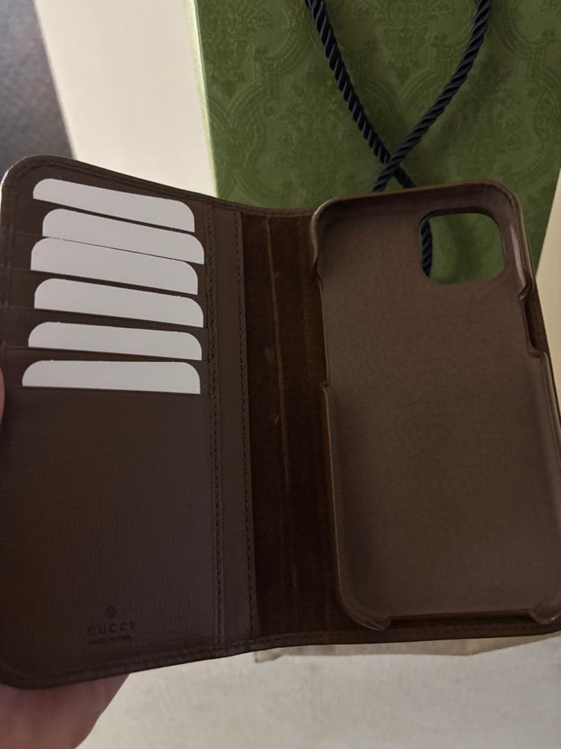 モ*コ様 【新品】GUCCI GGパターン iPhone15 手帳型ケース