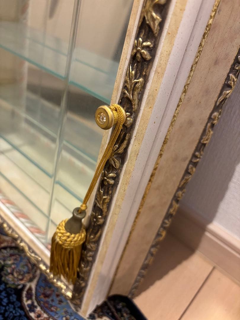 【ゆき】ディスプレイ用ウォールキャビネット イタリア製