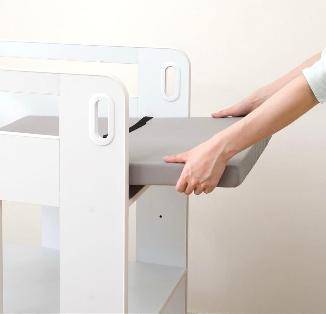 訳あり　新品未使用　ニトリ　移動するオムツ替え台　ベビー家具　直接取引