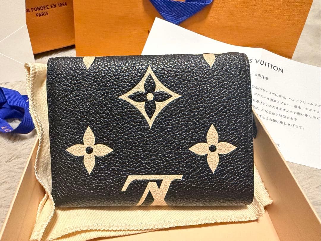 Louis Vuitton 三つ折り財布 ブラック　(美品！！)