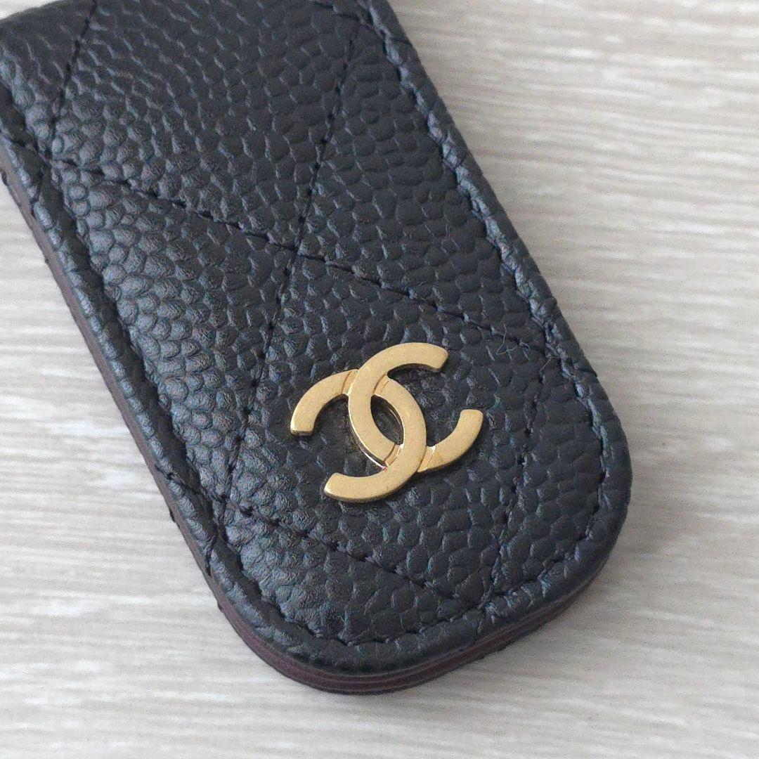 新品同様【シャネル】マネークリップ　キャビアスキン　マトラッセ　マグネット式