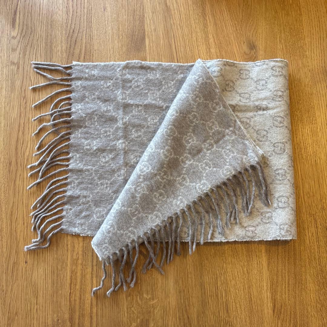 GUCCIマフラー　リバーシブル