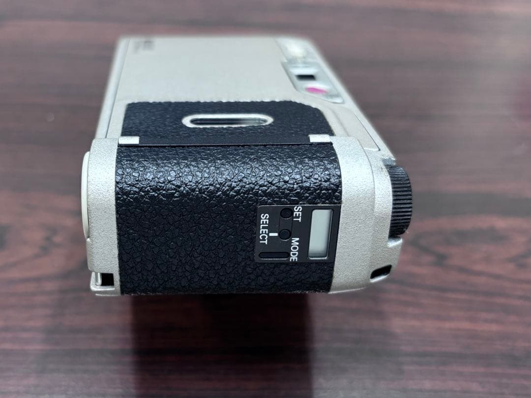 GR1s （デート付）シルバー　コンパクトフィルムカメラ　やや難あり