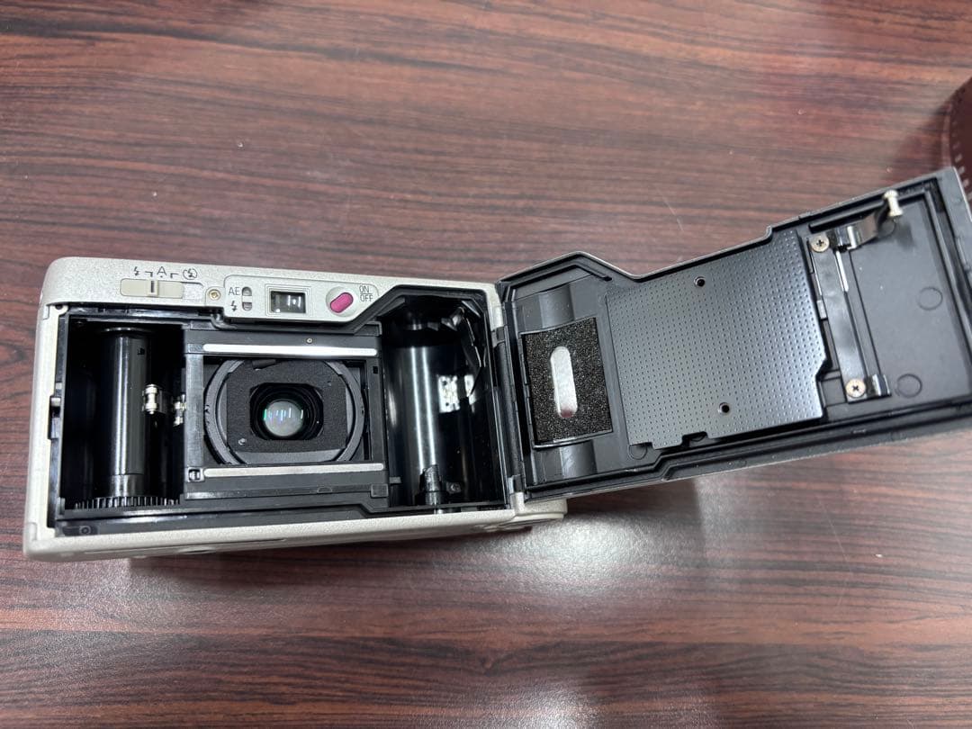 GR1s （デート付）シルバー　コンパクトフィルムカメラ　やや難あり