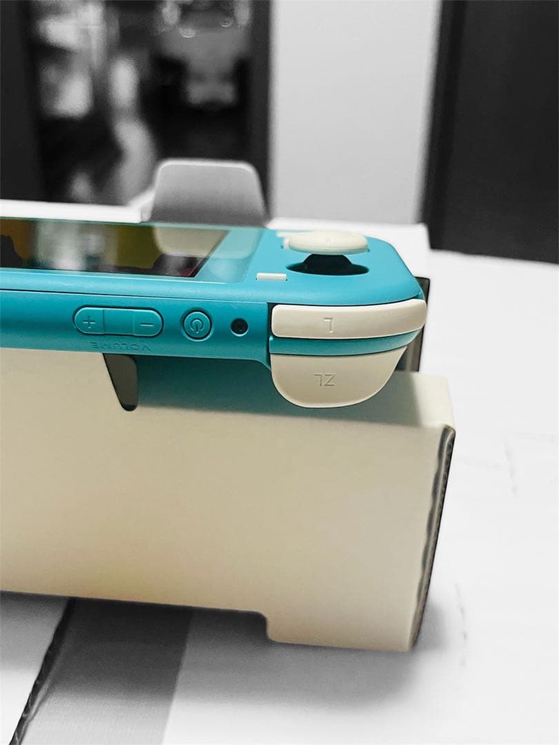 【極美品・人気色】Nintendo Switch Lite ターコイズ