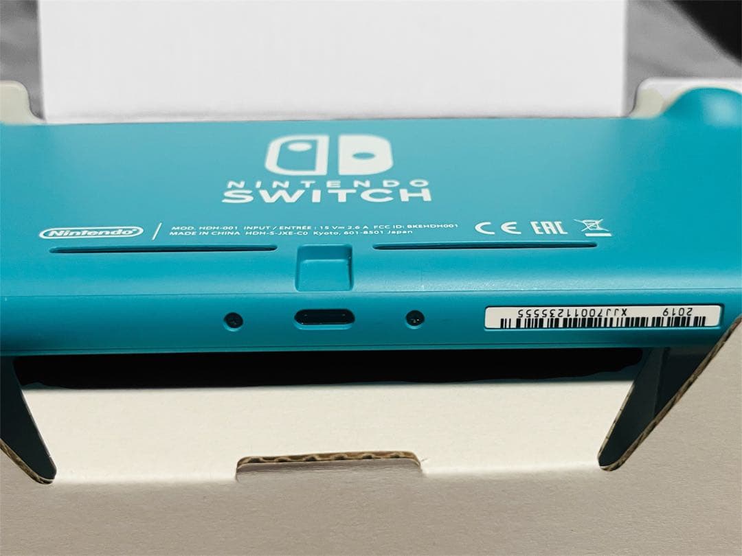 【極美品・人気色】Nintendo Switch Lite ターコイズ