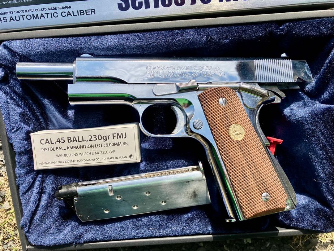 東京マルイ製　ガスブローバックハンドガン M1911A1 ニッケルフィニッシュ