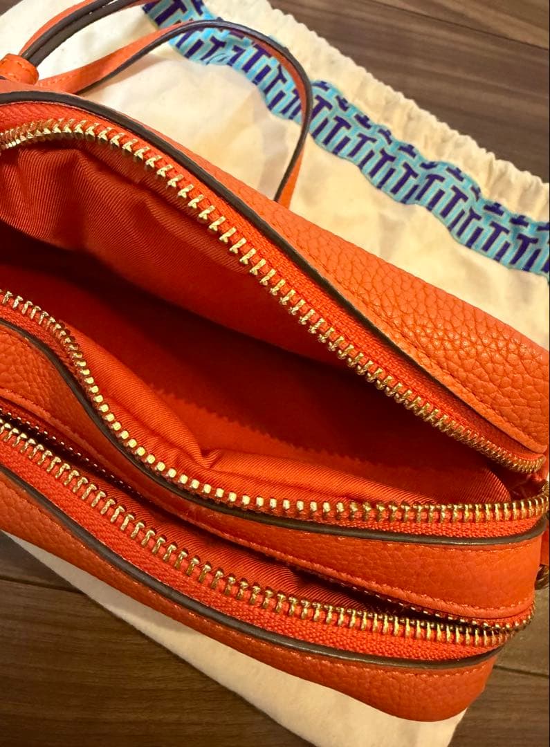 トリーバーチ TORY BURCH ペリーボンベ ショルダーバッグ オレンジ