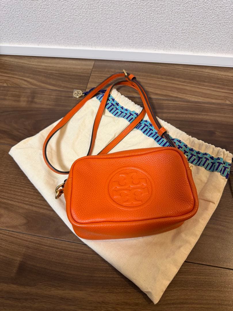 トリーバーチ TORY BURCH ペリーボンベ ショルダーバッグ オレンジ