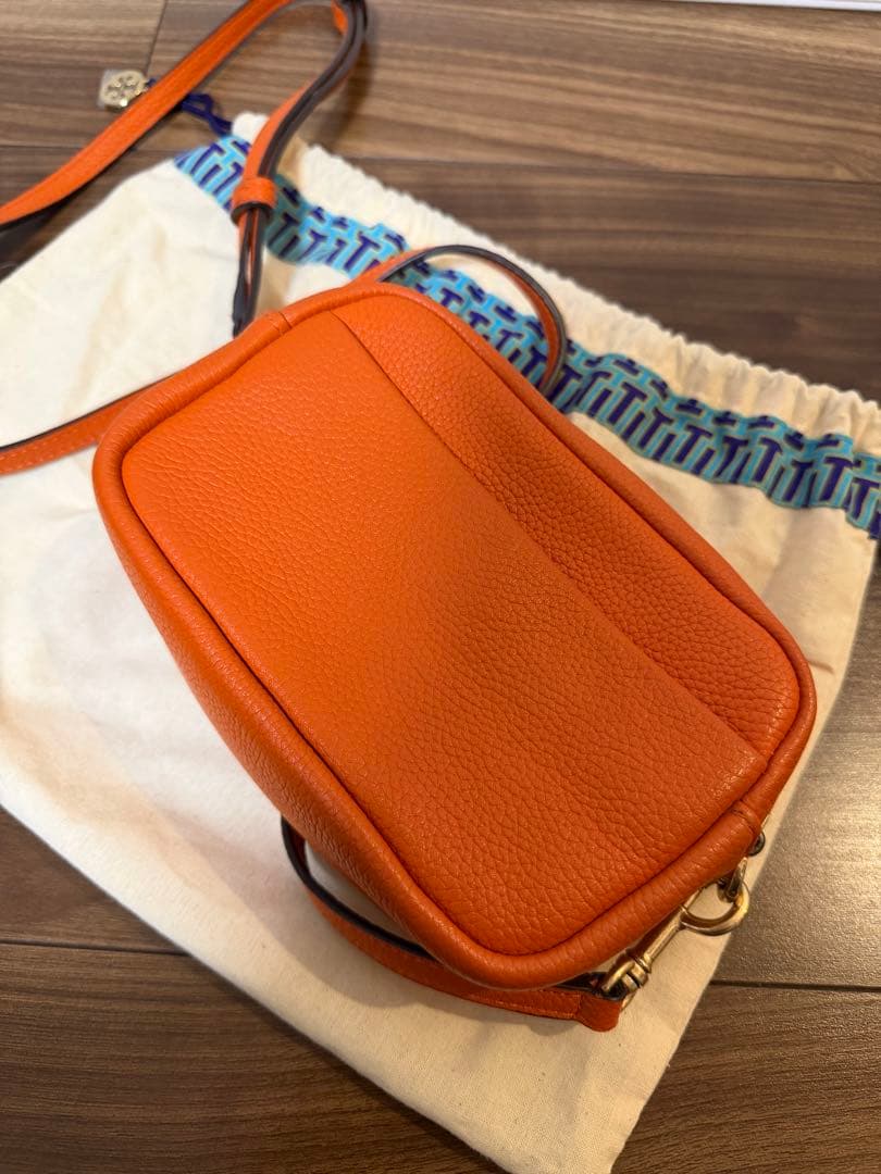 トリーバーチ TORY BURCH ペリーボンベ ショルダーバッグ オレンジ