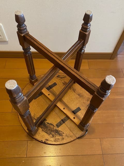 可愛いバタフライテーブル　折りたたみサイドテーブル　コーヒーテーブル