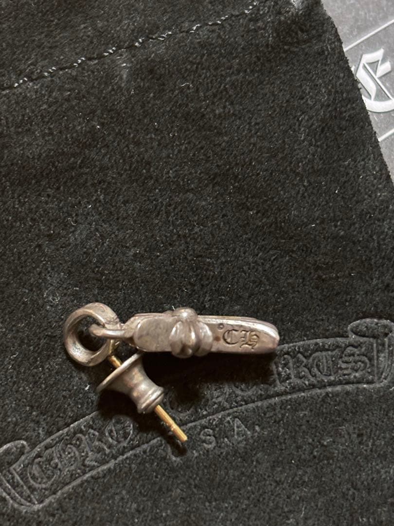 Chrome Hearts クロスピアス 片耳用
