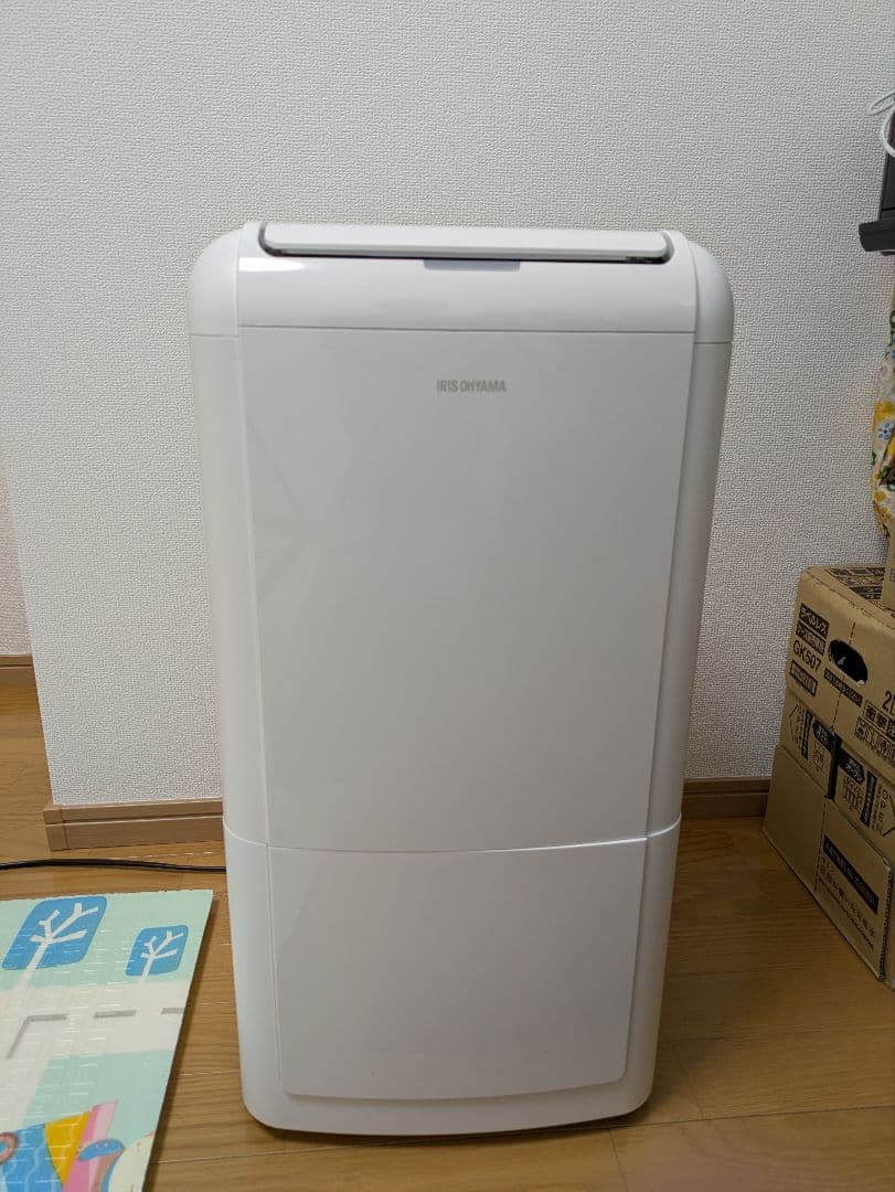 アイリスオーヤマ　衣類乾燥除湿機　IJC-M120