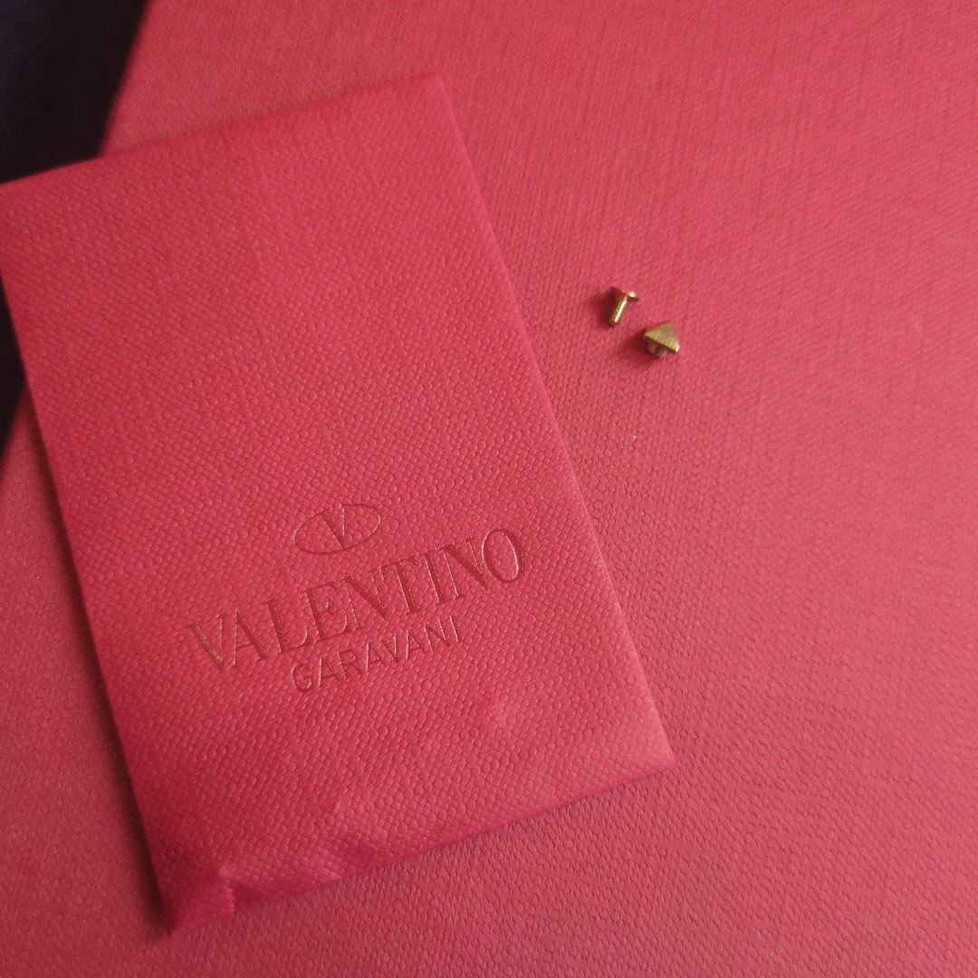 ヴァレンティノガラヴァーニ 長財布 パイナップル