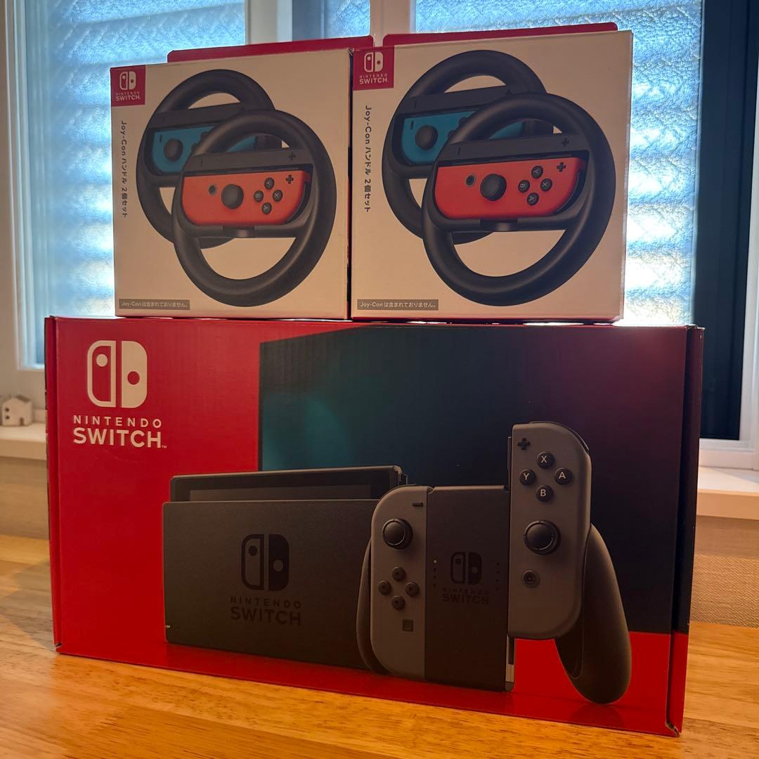 Nintendo Switch本体 + Joy-Conハンドル4個