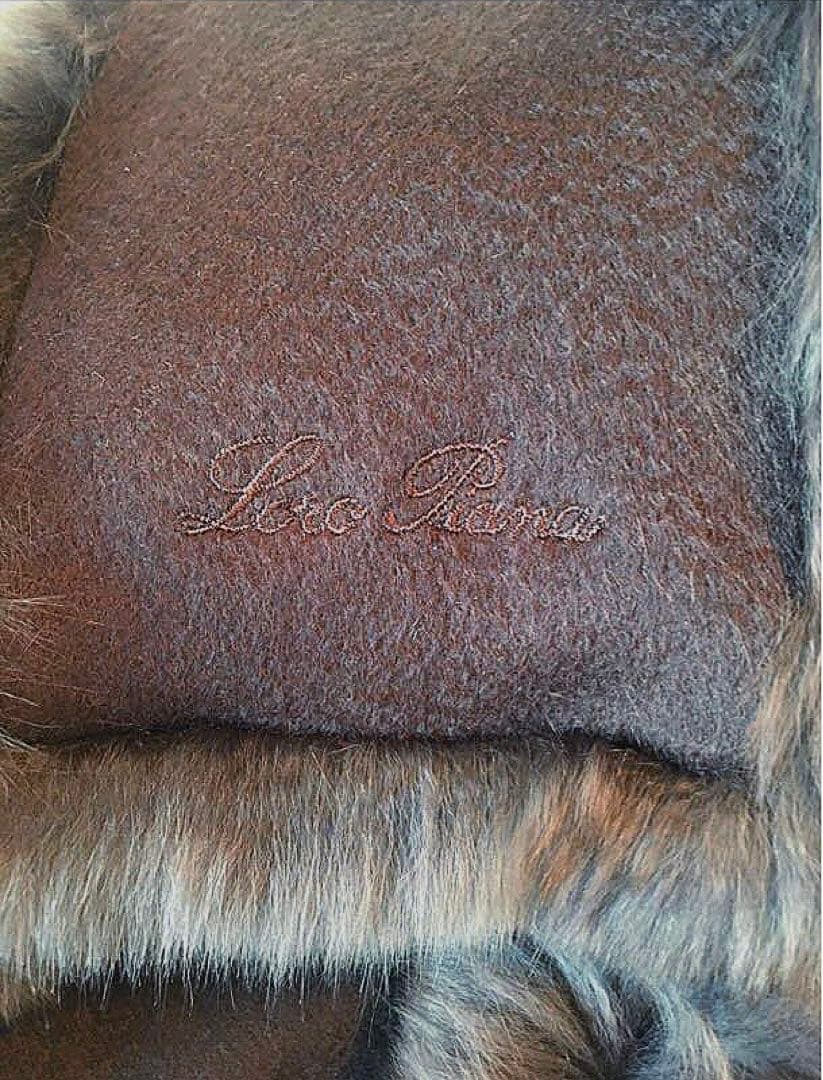 定価１４０万カタログ掲載ロロピアーナチンチラファー＆カシミア裏地マフラーストール