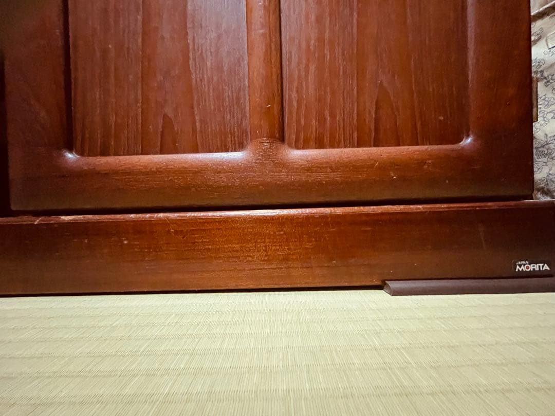 木製食器棚　ガラス扉付き キャビネット ブラウン