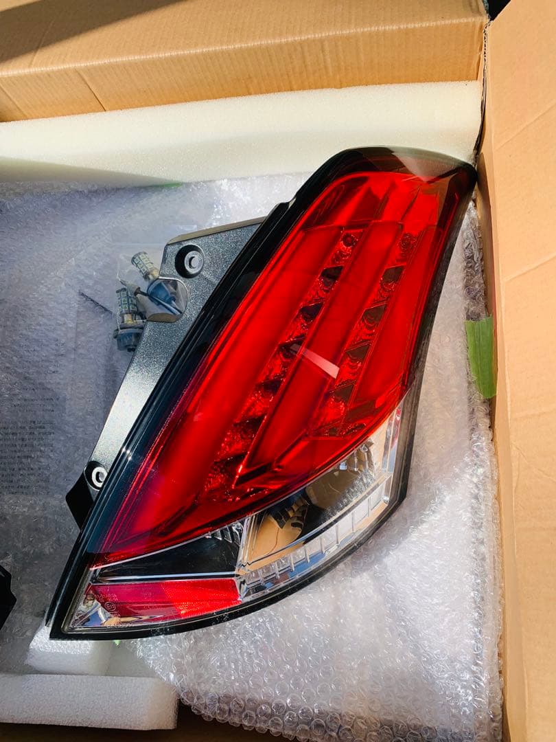 ZC32S スイフトスポーツ JUNYANテールランプ バックランプLED付