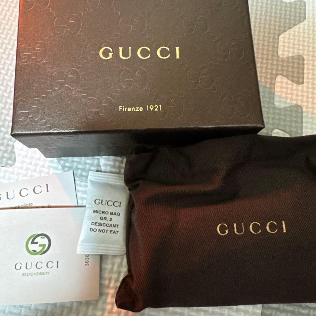 GUCCI キーケース　エナメル