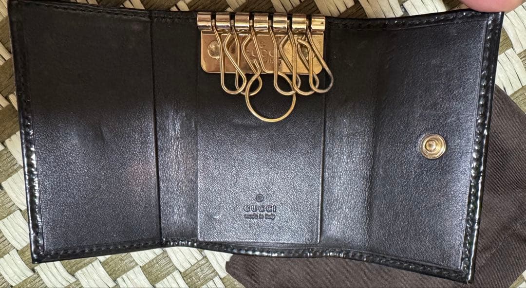 GUCCI キーケース　エナメル