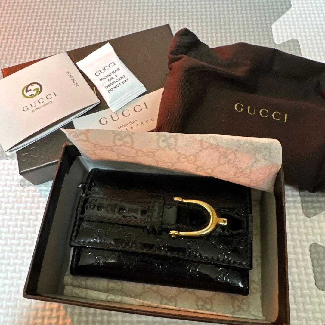 GUCCI キーケース　エナメル