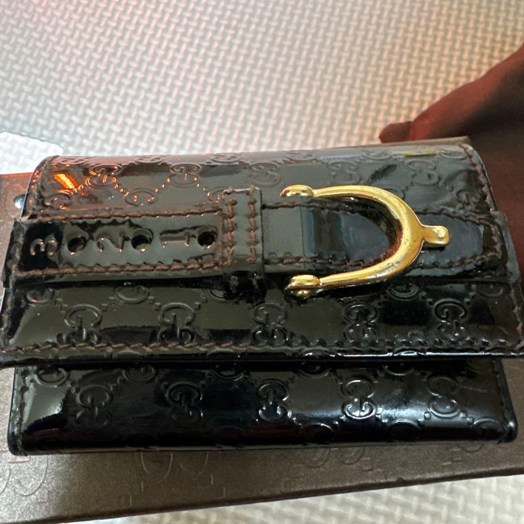 GUCCI キーケース　エナメル