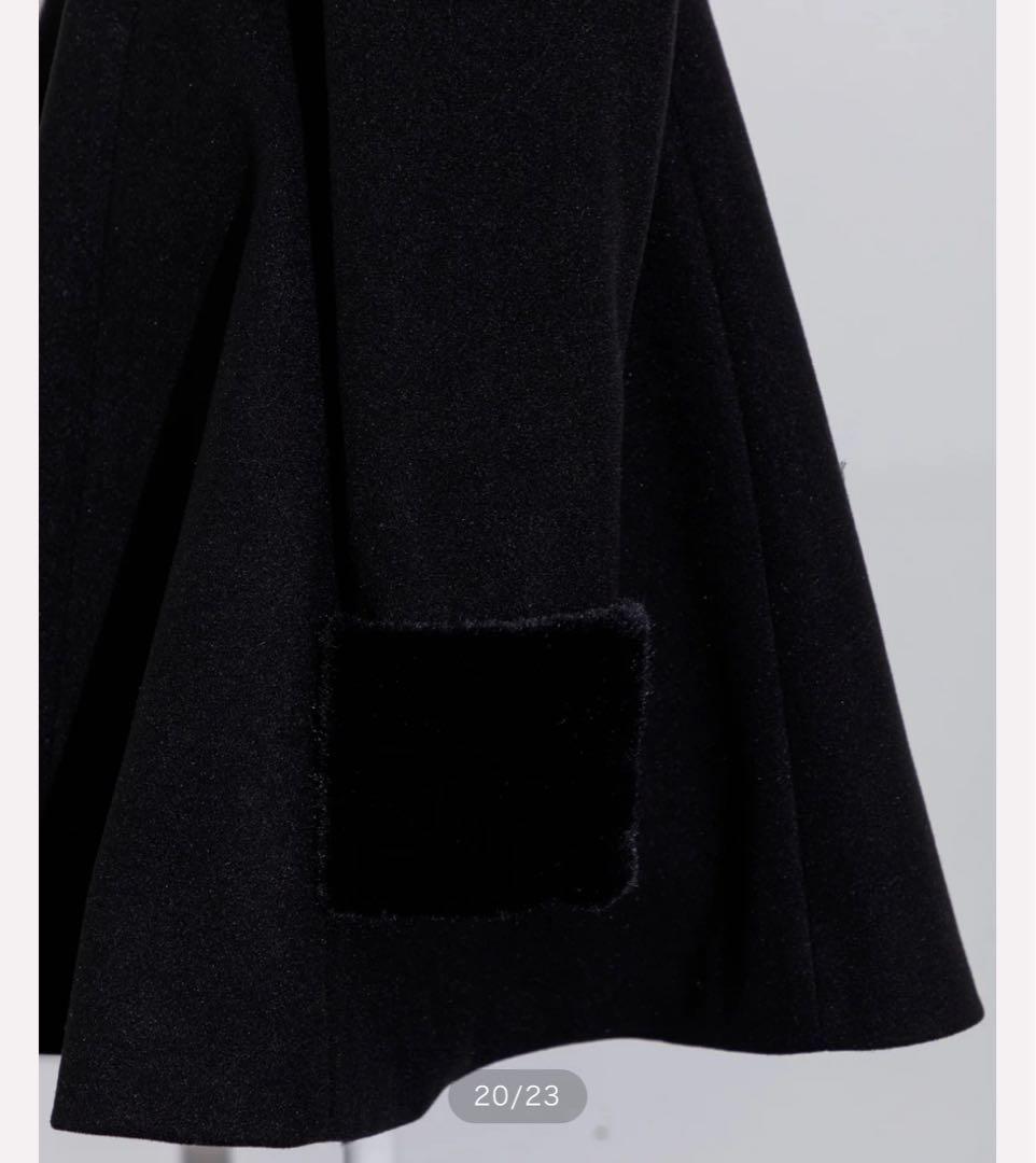 pium ビジューカラードーリーフレアコート（ブラック）