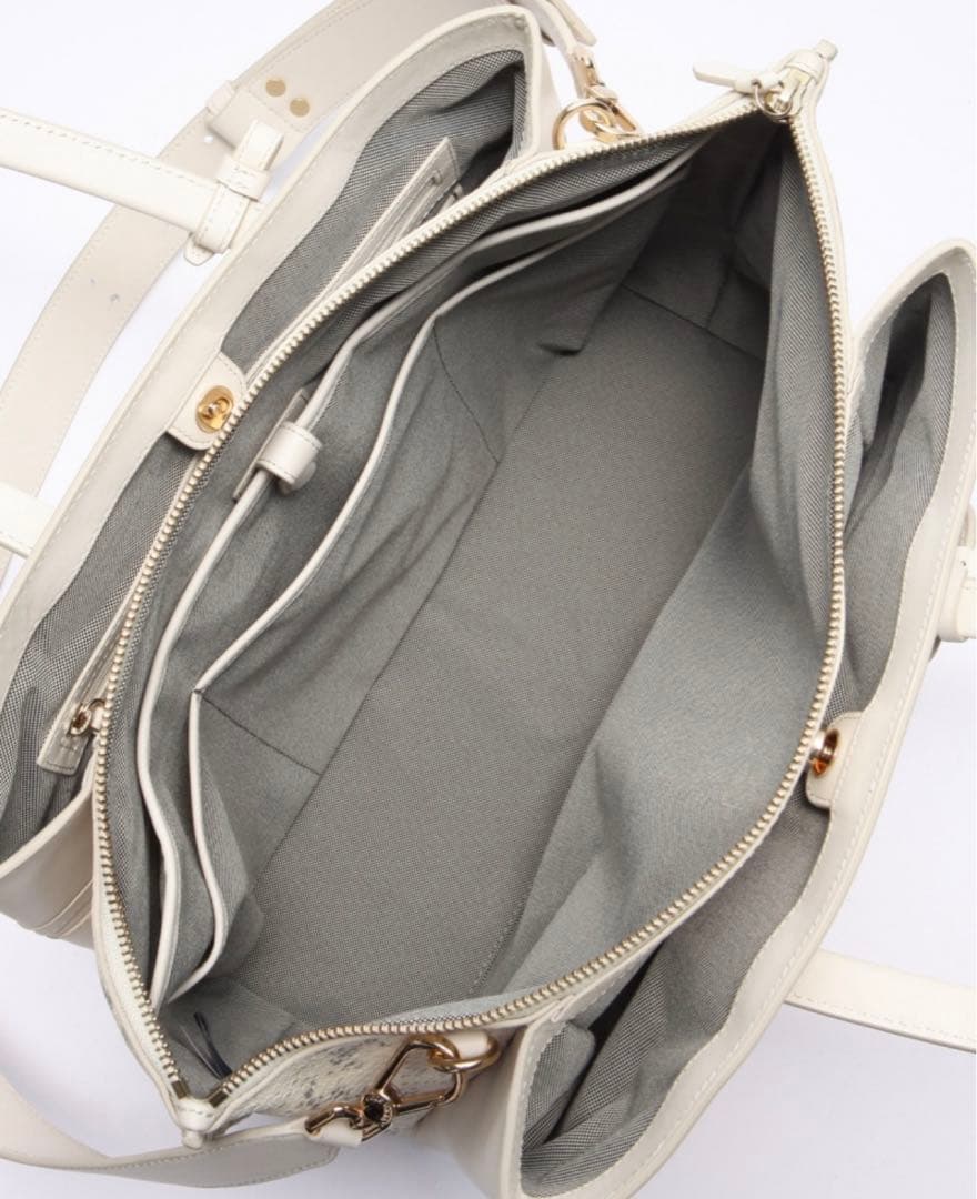 未使用品！コールハーンレディースバッグ：サッチェル