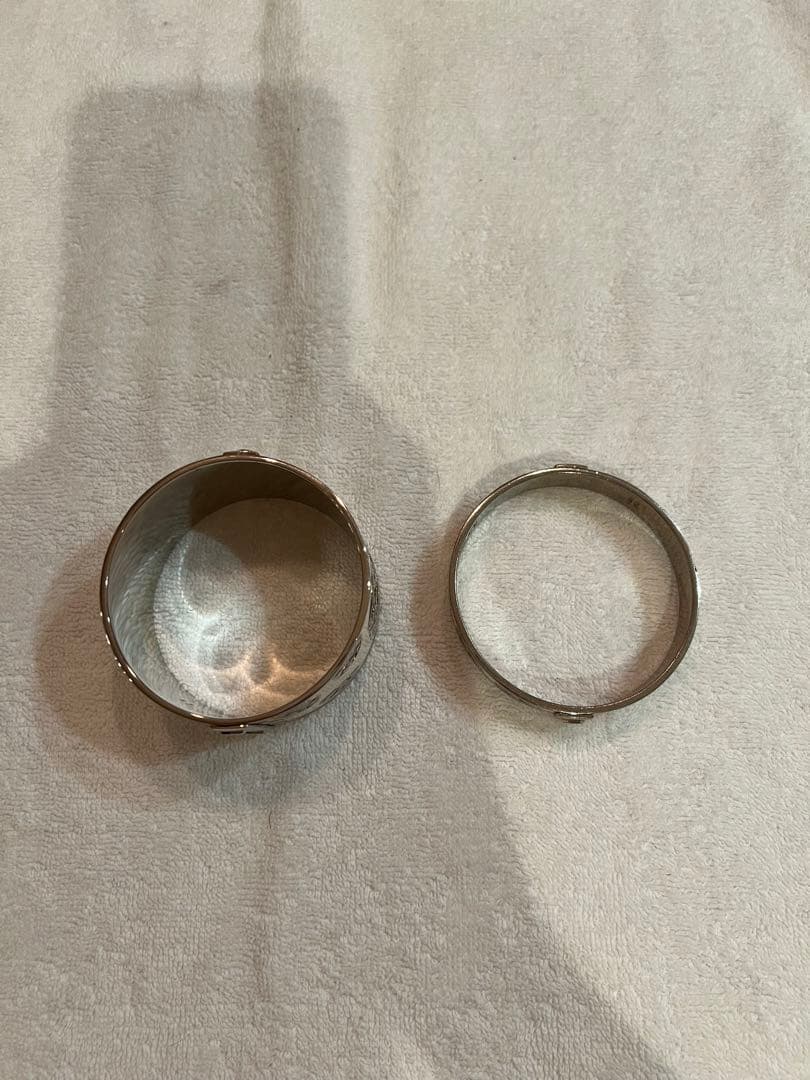 アレキサンダーマックイーンAlexanderMcQueen S スカルバングル