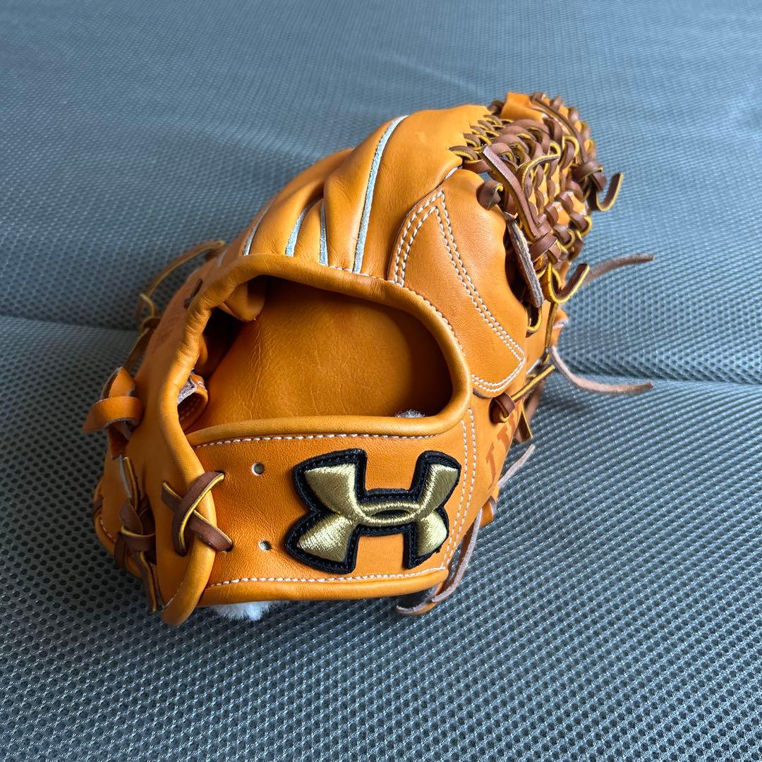 Under Armour 硬式グローブ オレンジ