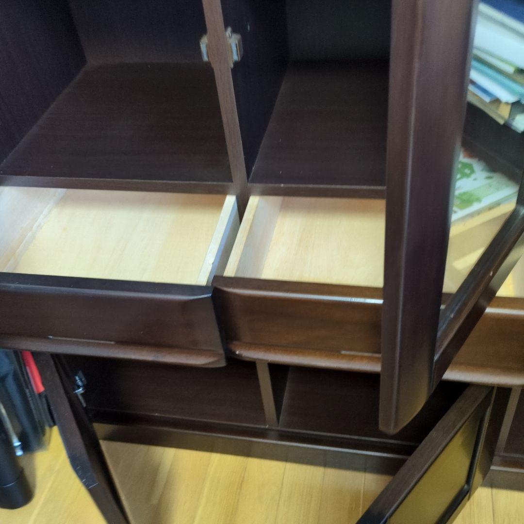 【早くお譲りします、送料のみです】木製本棚 ガラス扉付き ダークブラウン