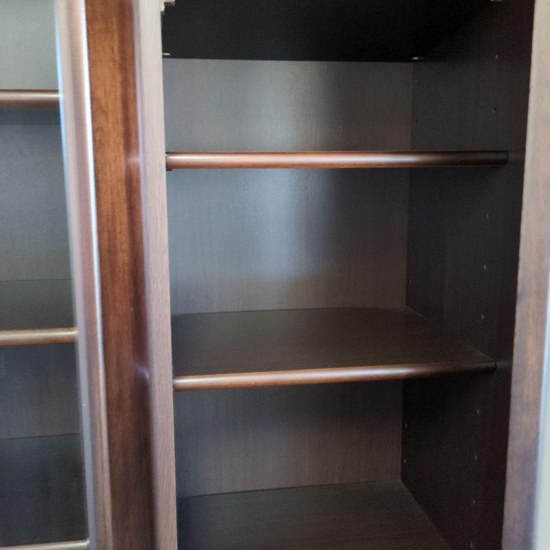 【早くお譲りします、送料のみです】木製本棚 ガラス扉付き ダークブラウン