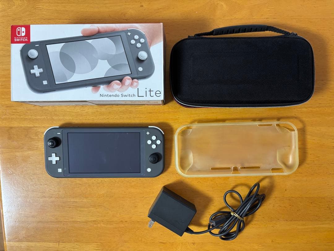 Nintendo Switch Lite グレー 本体　ケース　カバー付き