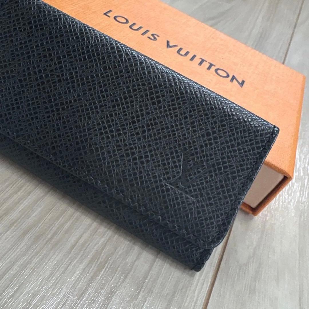 LOUIS VUITTON ルイヴィトン タイガ アルドワーズ キーケース