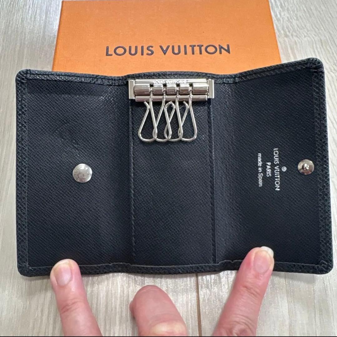 LOUIS VUITTON ルイヴィトン タイガ アルドワーズ キーケース