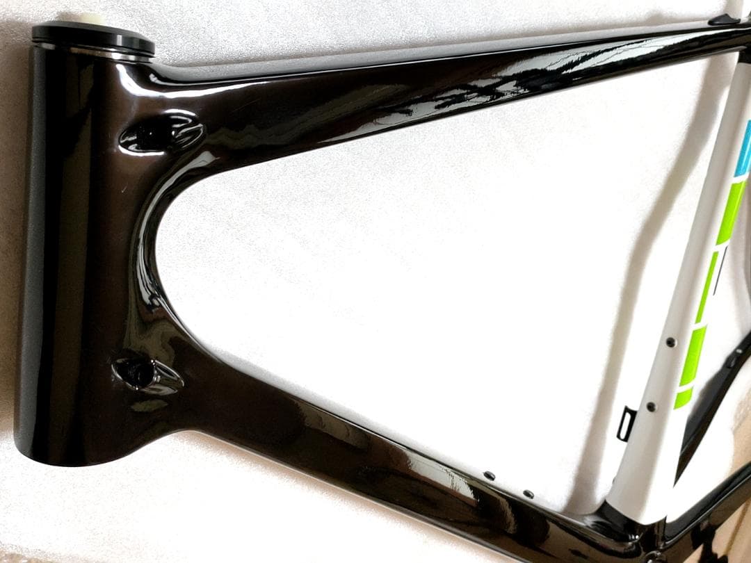 美品 超軽量 カーボンフレームセット ロードバイク 自転車 Lサイズ