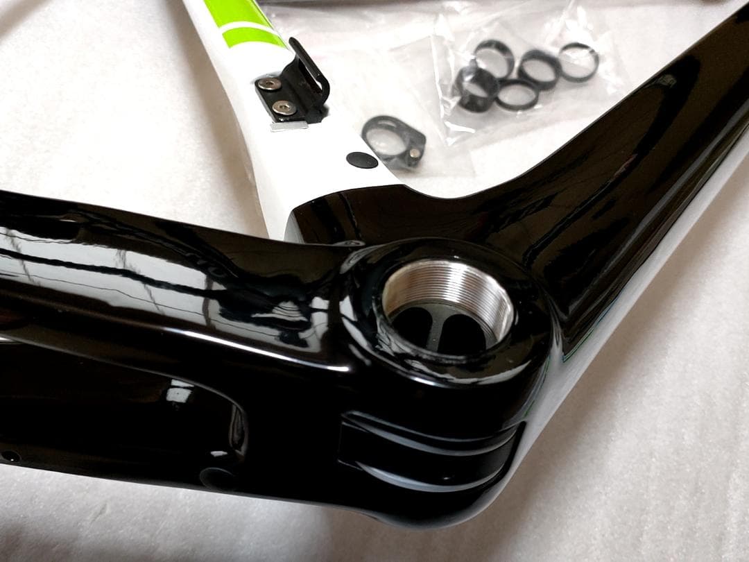 美品 超軽量 カーボンフレームセット ロードバイク 自転車 Lサイズ