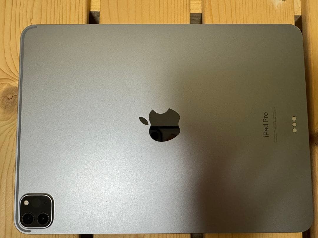 美品 iPad Pro11 第4世代 128GB 本体のみ 付属品なし