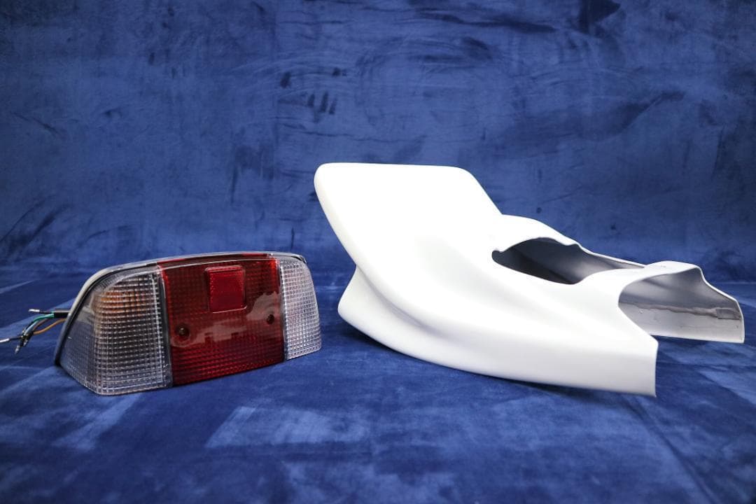 エイプ CBX変身 カウル 白 紅白 テールユニットセット　/新品