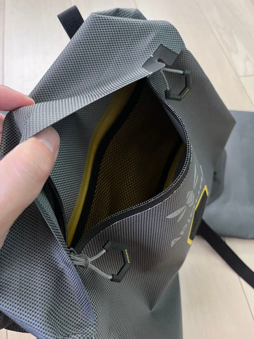 アピデュラ　レア　ハンドルバーバッグ　アクセサリーポケット 中古