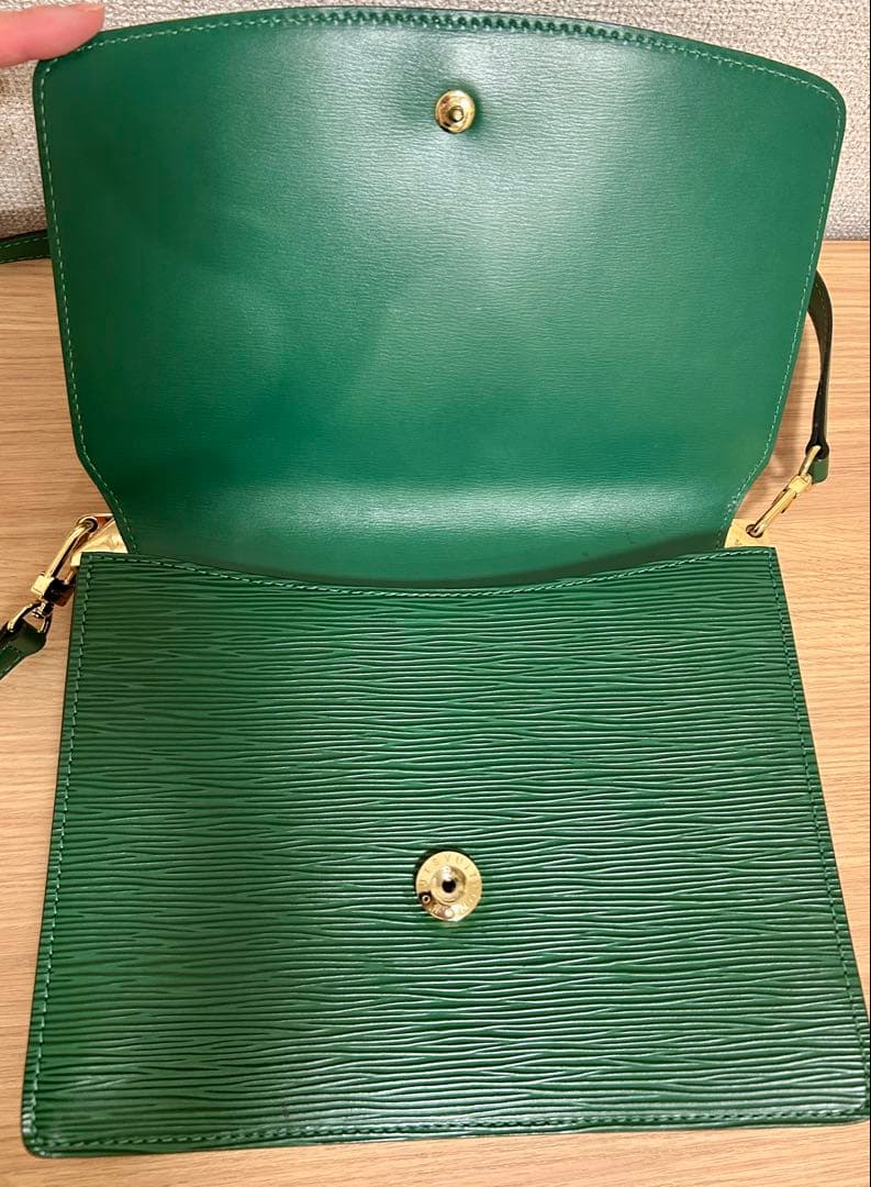 ひ*こ様 ルイヴィトン ショルダーバッグ エピ グルネル ヴィトン