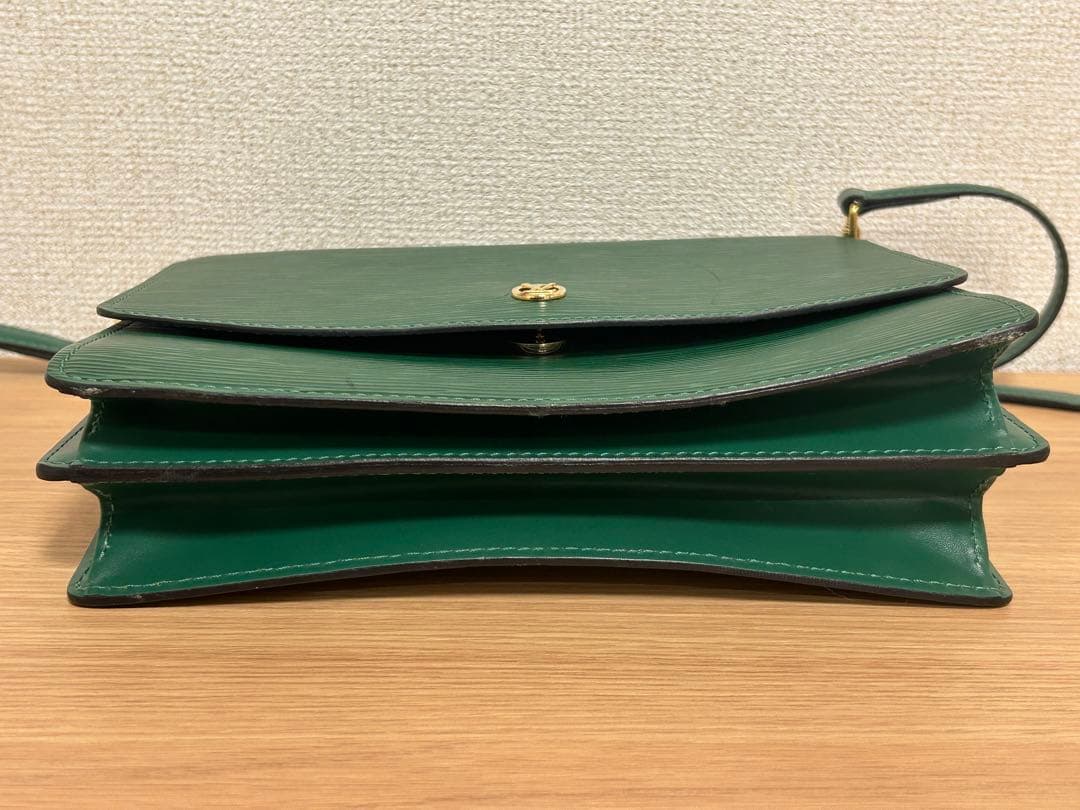 ひ*こ様 ルイヴィトン ショルダーバッグ エピ グルネル ヴィトン