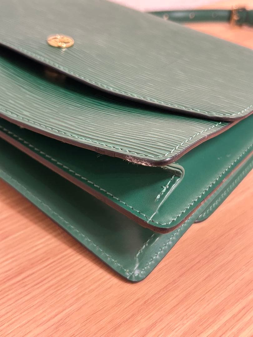 ひ*こ様 ルイヴィトン ショルダーバッグ エピ グルネル ヴィトン