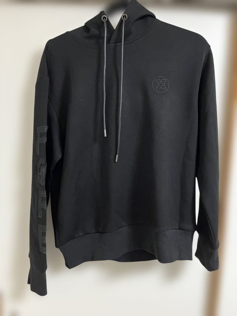 G/FORE ジーフォア パーカー 黒 金 ベアブリック風デザイン