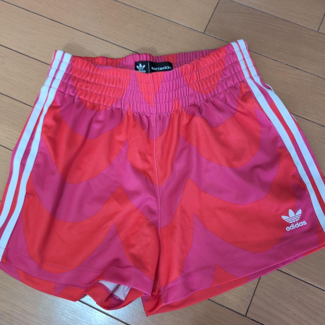 adidas　marimekko　スポーツウェア